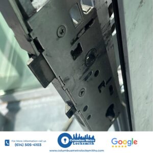 Commercial locksmith - Lock replacement